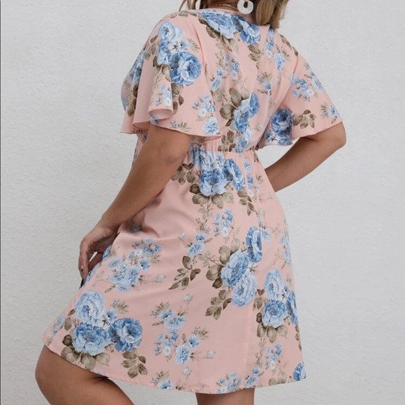 Pink floral print butterfly sleeve A-line dress - Picture 2 of 6